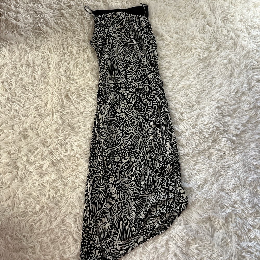 Jessica Howard Black and White Asymmetrical Paisley Skirt